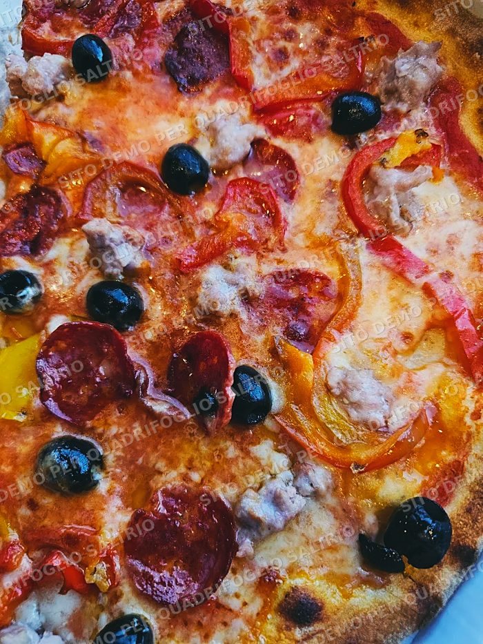 Dettaglio della pizza Contadina